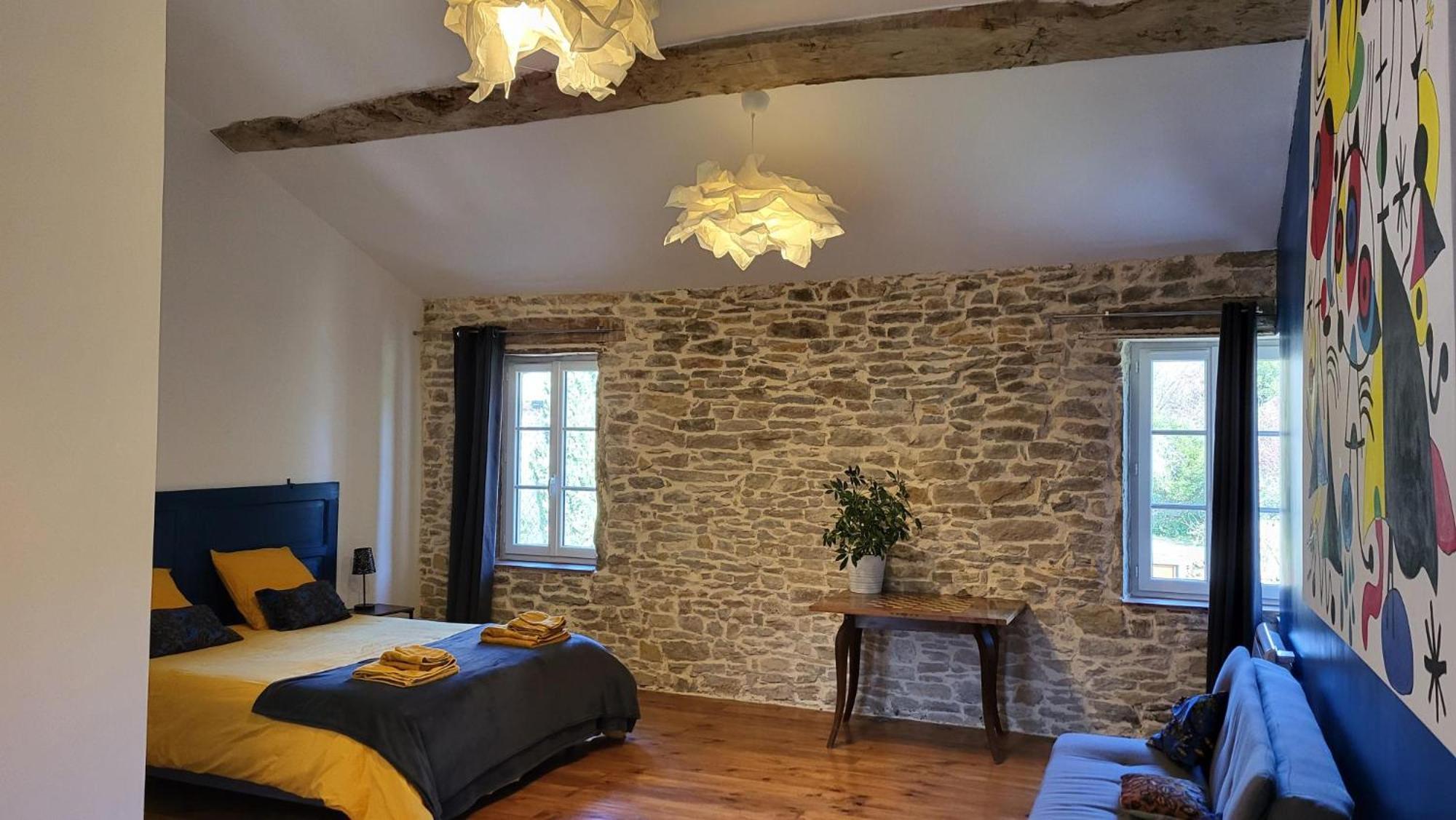 Le Clos Ayanna Cremieu Exterior photo